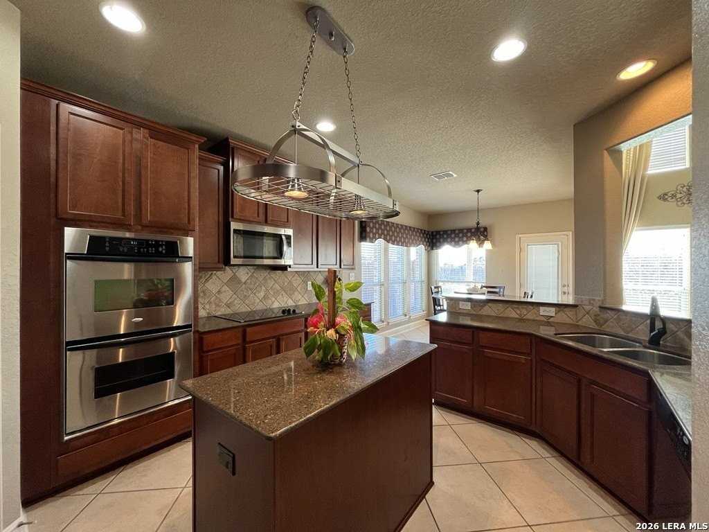 10500 Hunter Hts - Photo 7 of 49