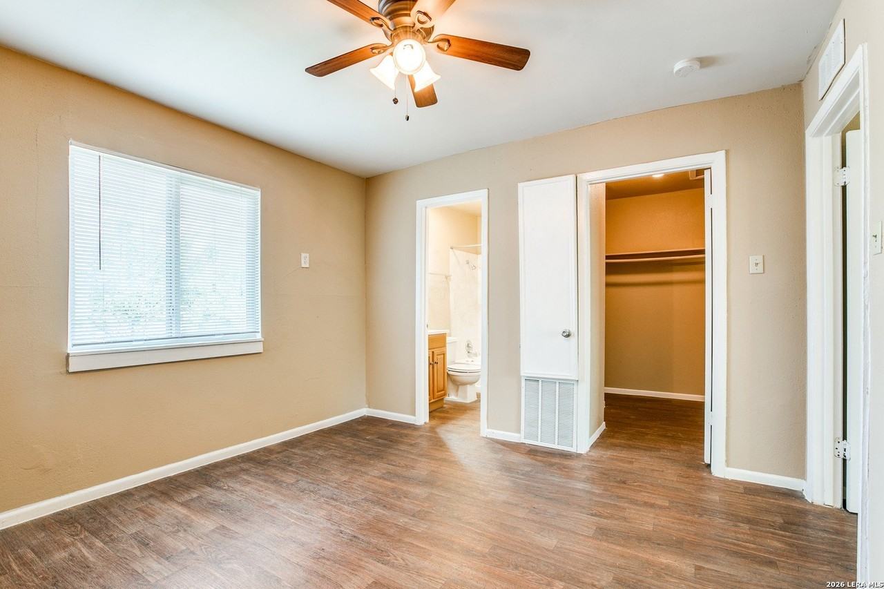 216 Lucas St Apt 2 #2 - Photo 3 of 12