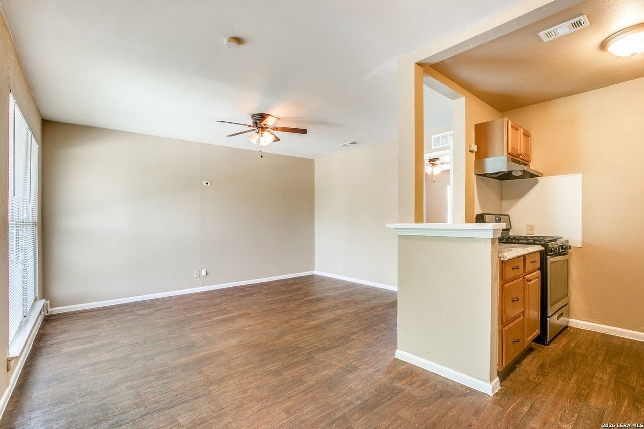 216 Lucas St Apt 2 #2 - Photo 6 of 12