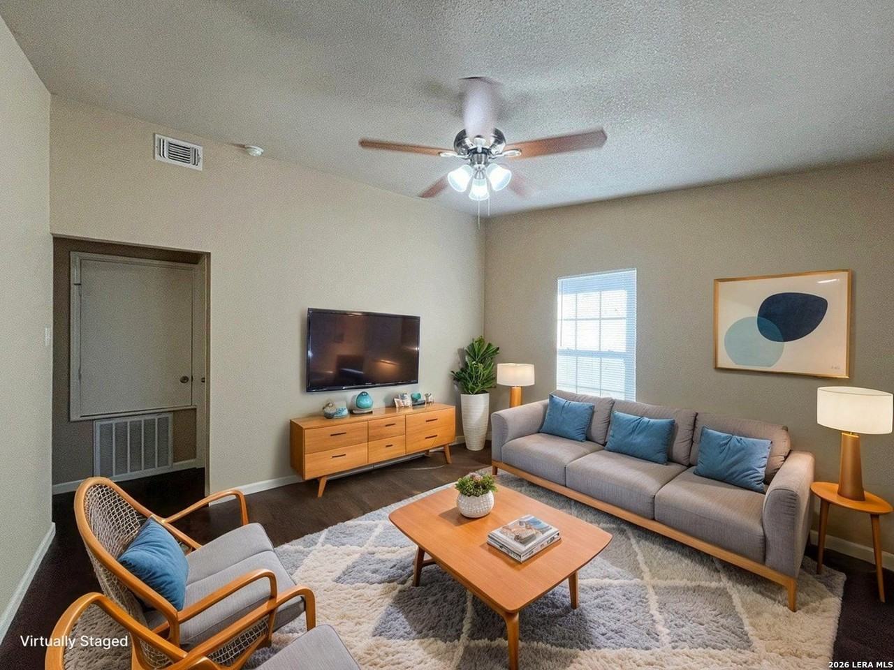 6147 Bright Valley Dr - Photo 2 of 34