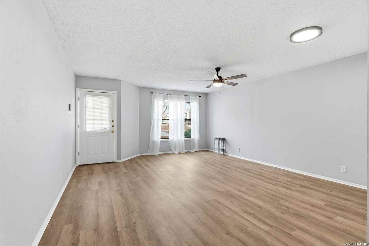 9110 Roquefort - Photo 5 of 31