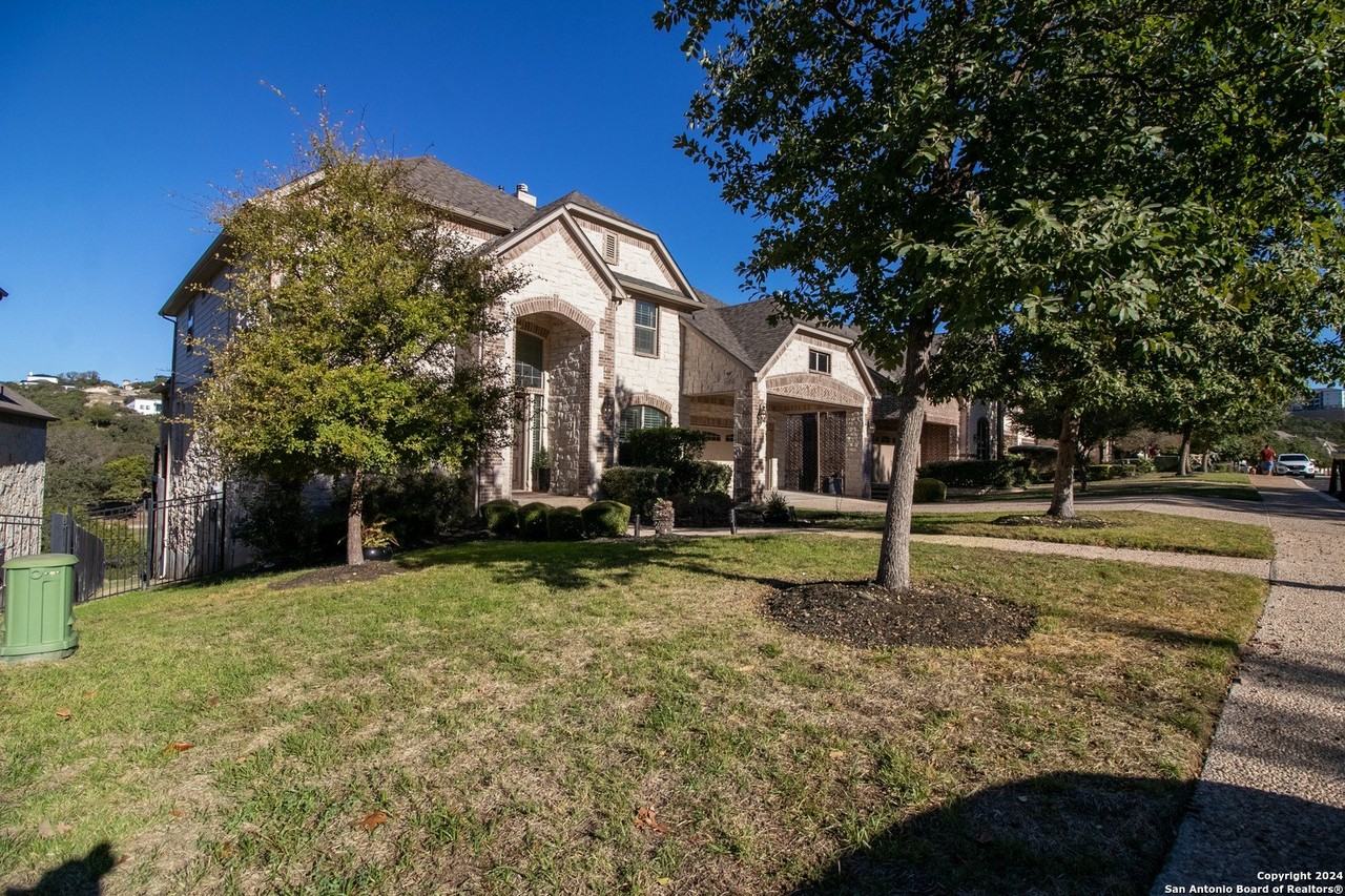 16955 Sonoma Rdg - Photo 3 of 28