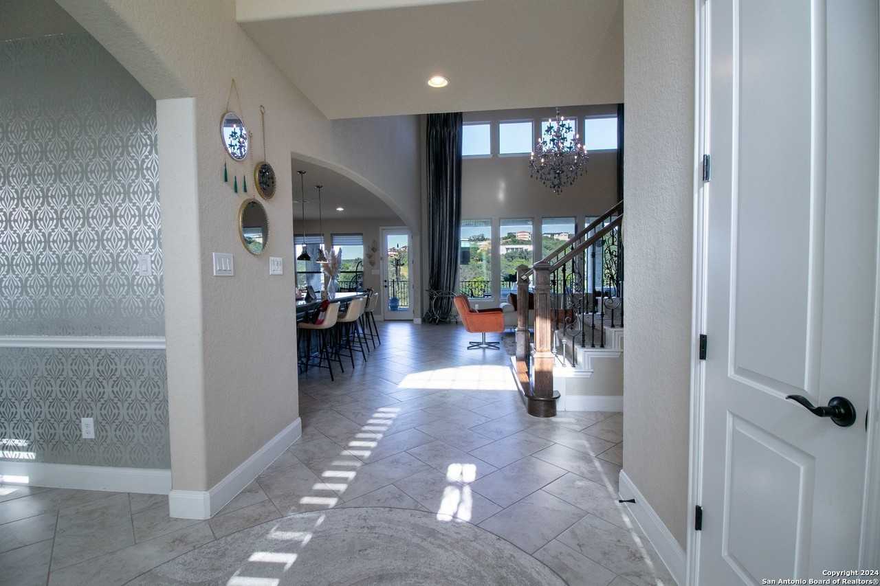 16955 Sonoma Rdg - Photo 4 of 28