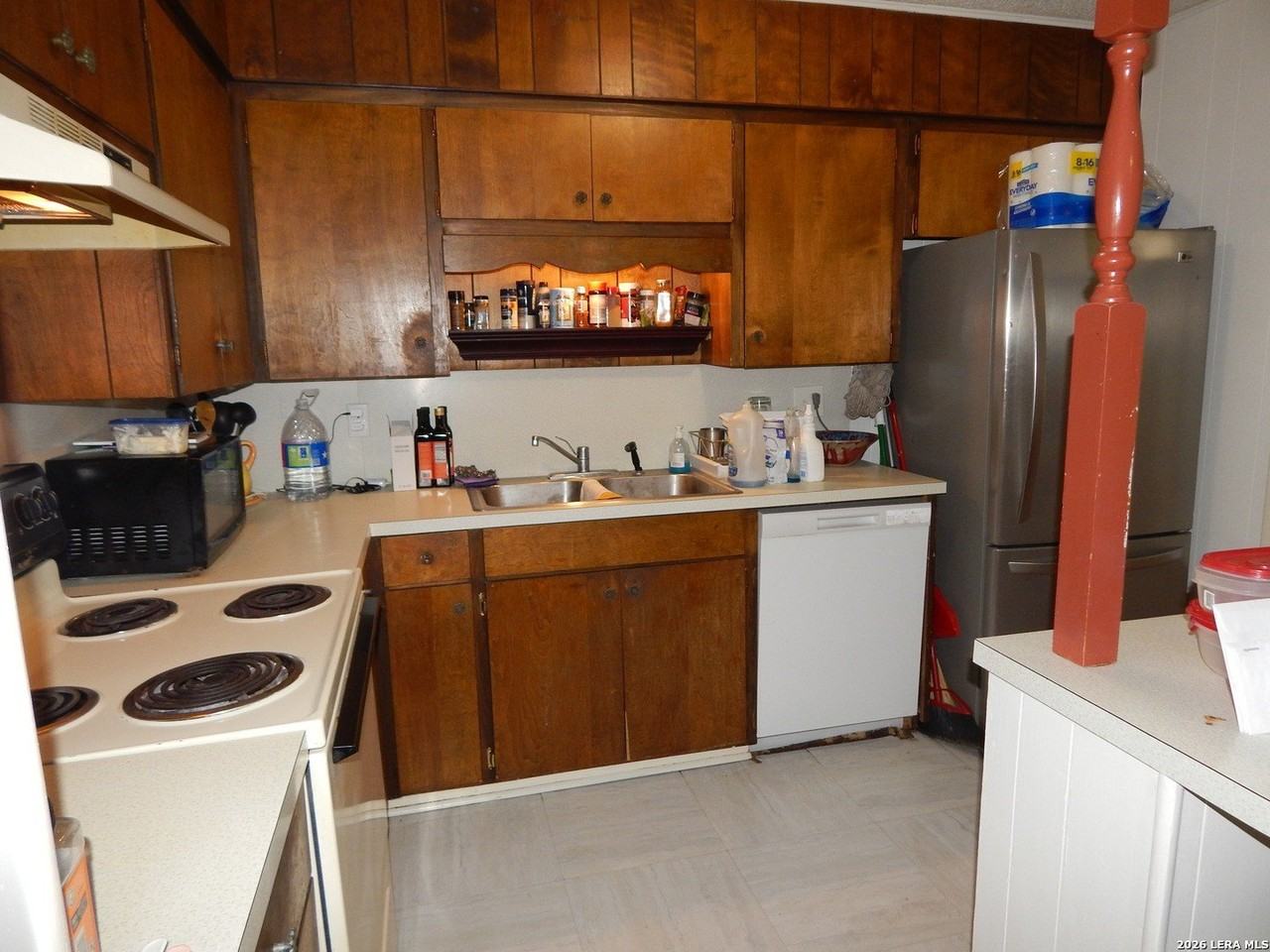 921 Eikel St - Photo 5 of 12