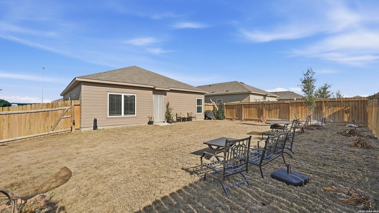 277 Legacy Cir - Photo 6 of 49