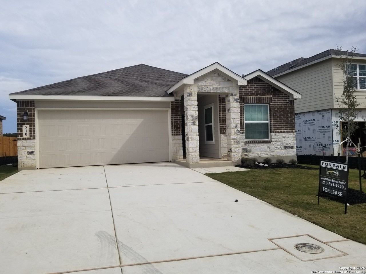 210 Holland Park - Photo 2 of 25