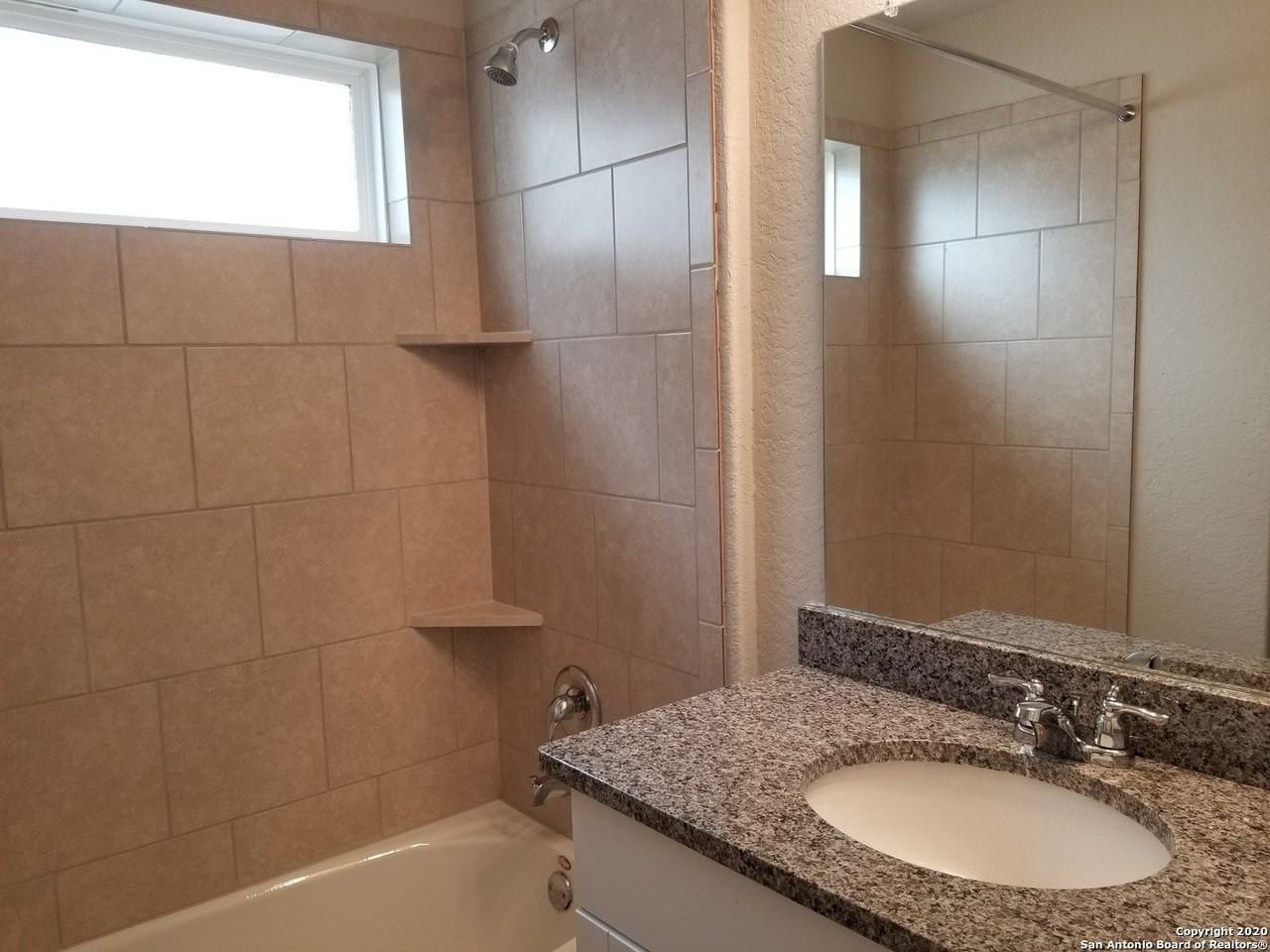 210 Holland Park - Photo 7 of 25