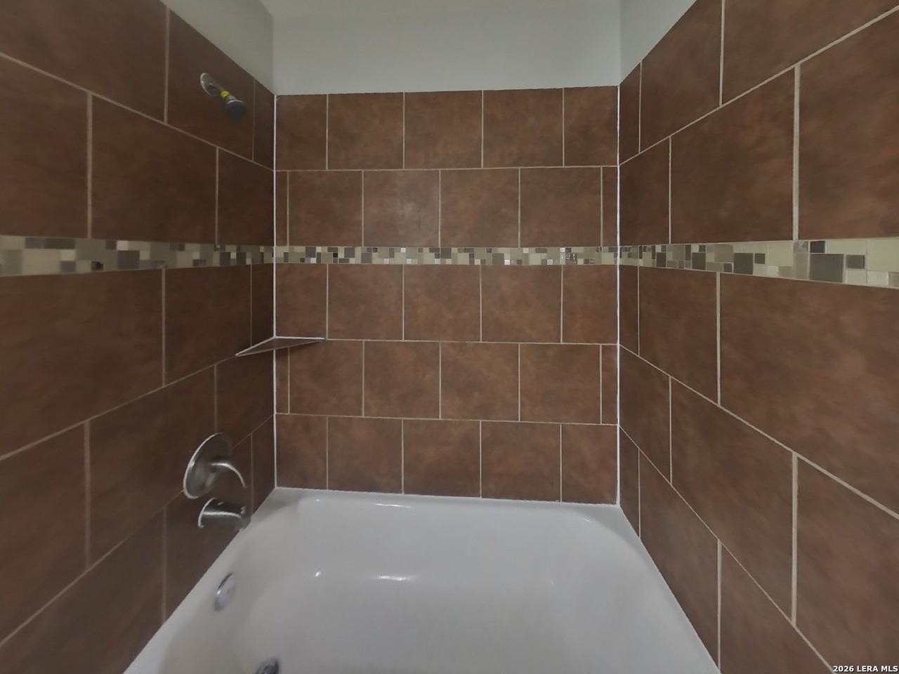 7606 Chatsworth - Photo 7 of 15