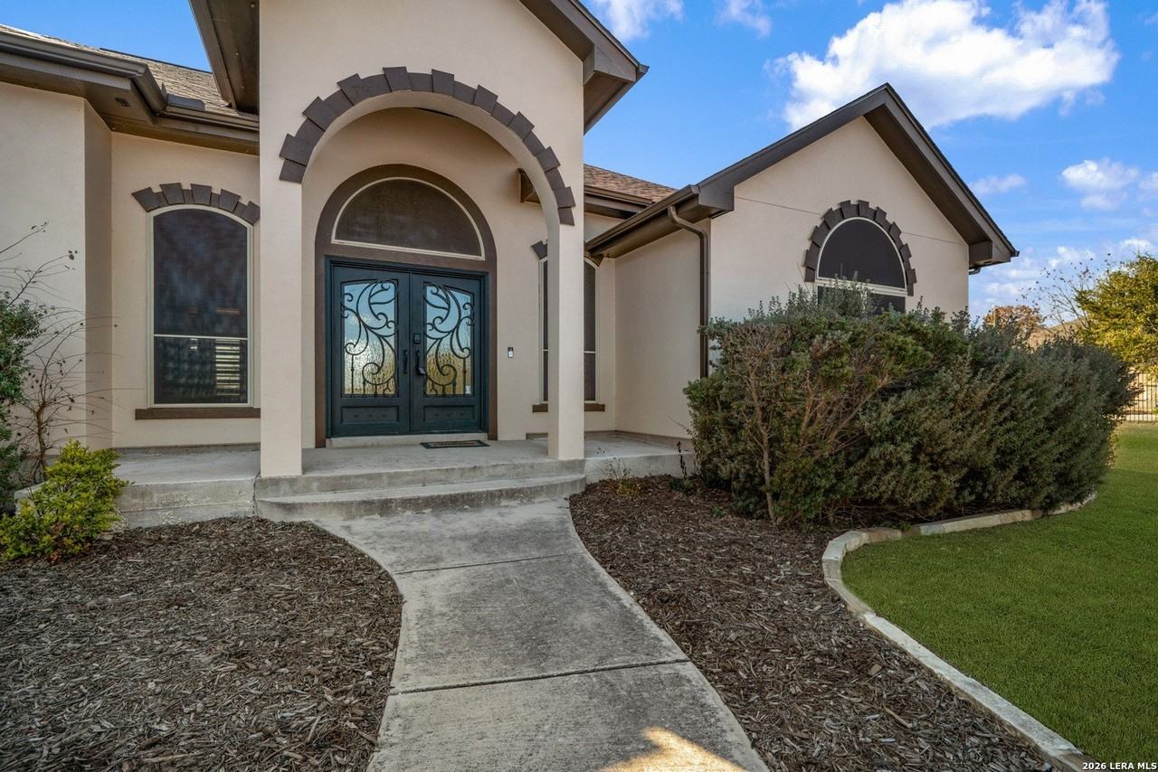 7033 Robin Hood Way - Photo 6 of 39