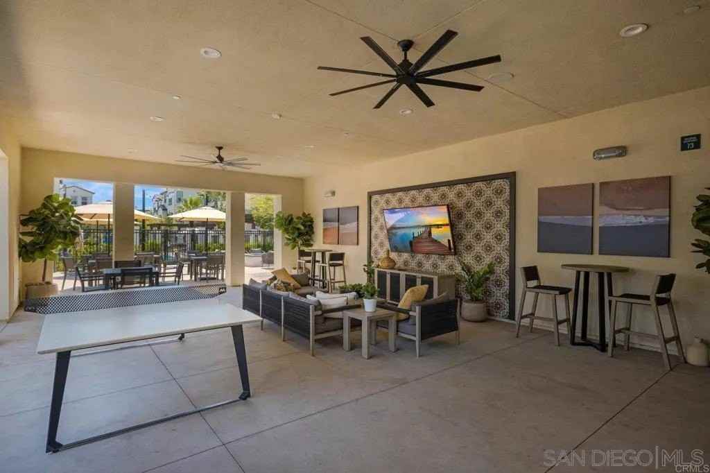 408 Carina Gln - Photo 4 of 12