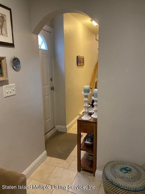 922 Rathbun Ave - Photo 3 of 20