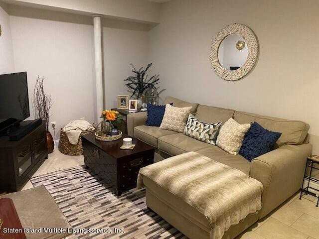 922 Rathbun Ave - Photo 5 of 20