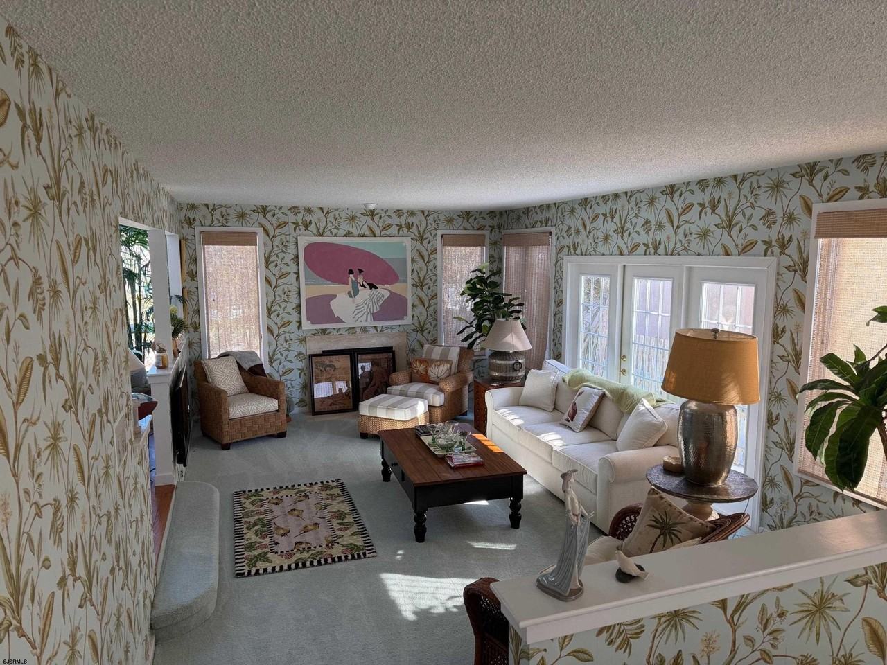 8214 Lagoon Dr - Photo 5 of 10