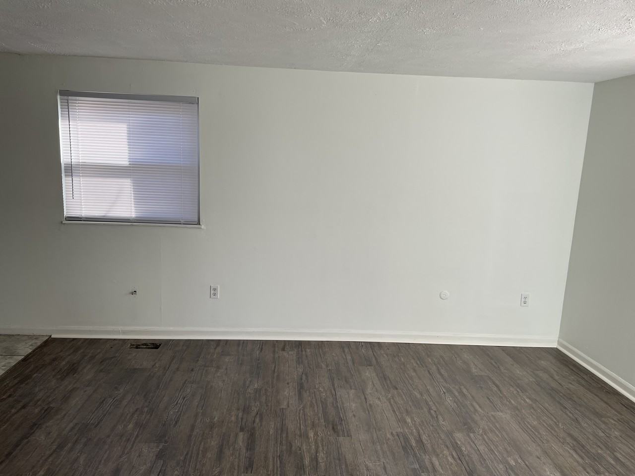 1328 Saint Adalbert Avenue - Photo 6 of 16