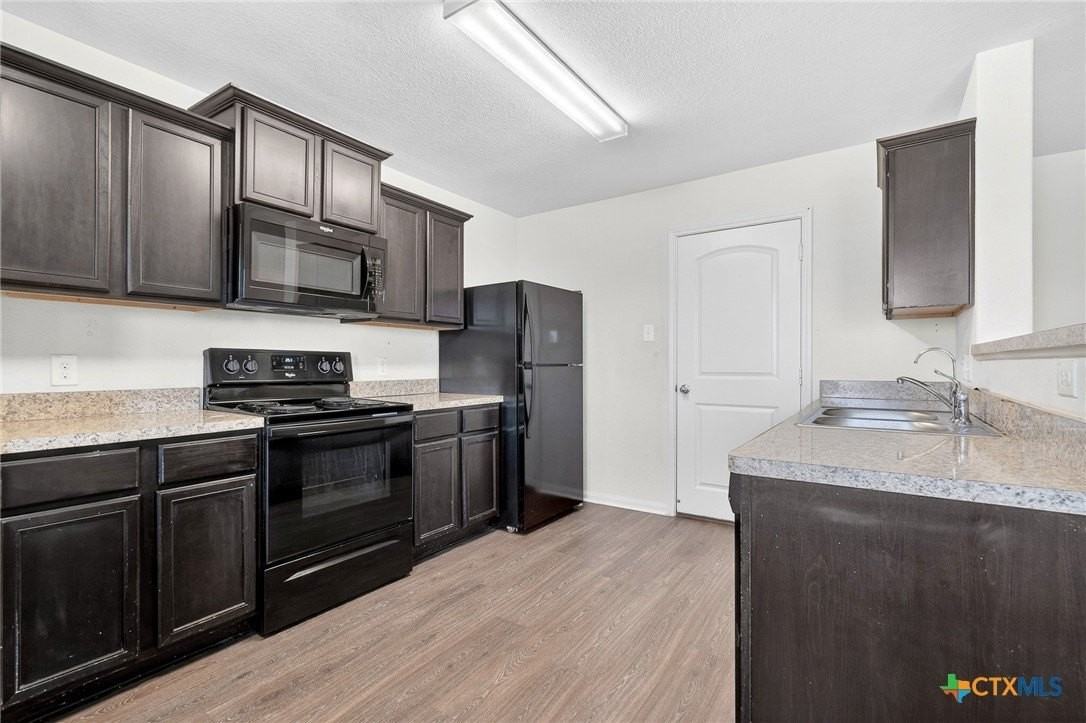 308 Yearwood Ln - Photo 6 of 14