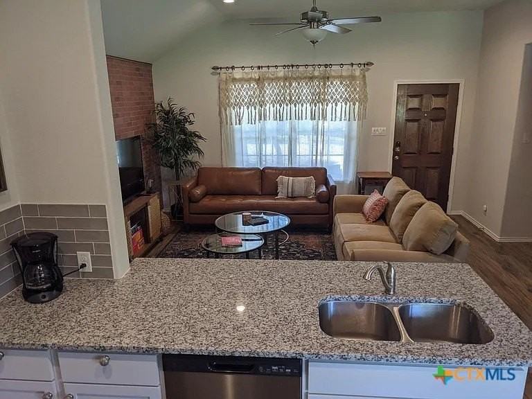 254 Ridgerock Dr - Photo 5 of 18