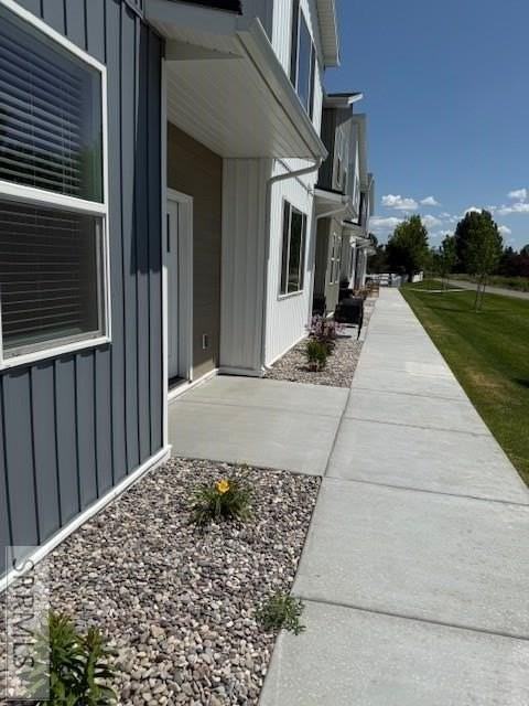 822 E Sunnyside Rd #6 - Photo 2 of 44