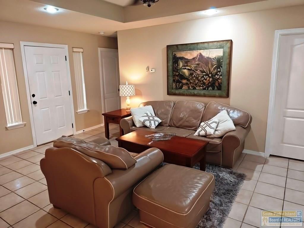 1 Pinehurst Dr - Photo 4 of 28