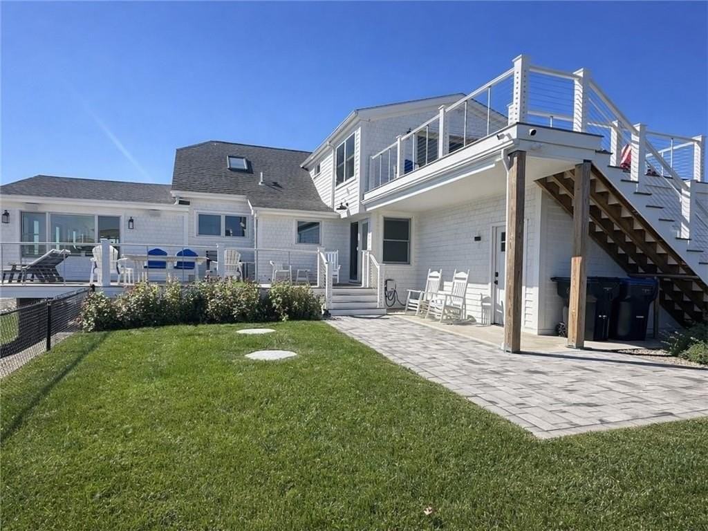 193 Seaconnet Blvd - Photo 3 of 12