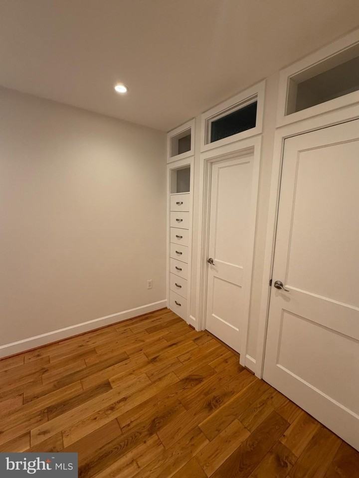 2442 20th St Nw Unit B #B - Photo 4 of 15