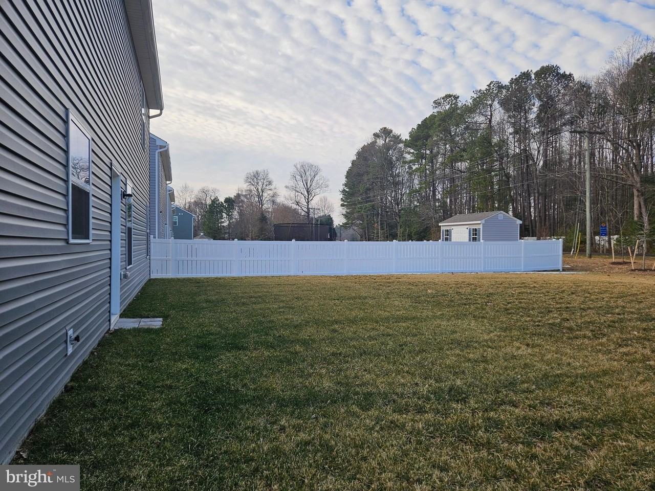 31088 Clearwater Dr - Photo 2 of 3