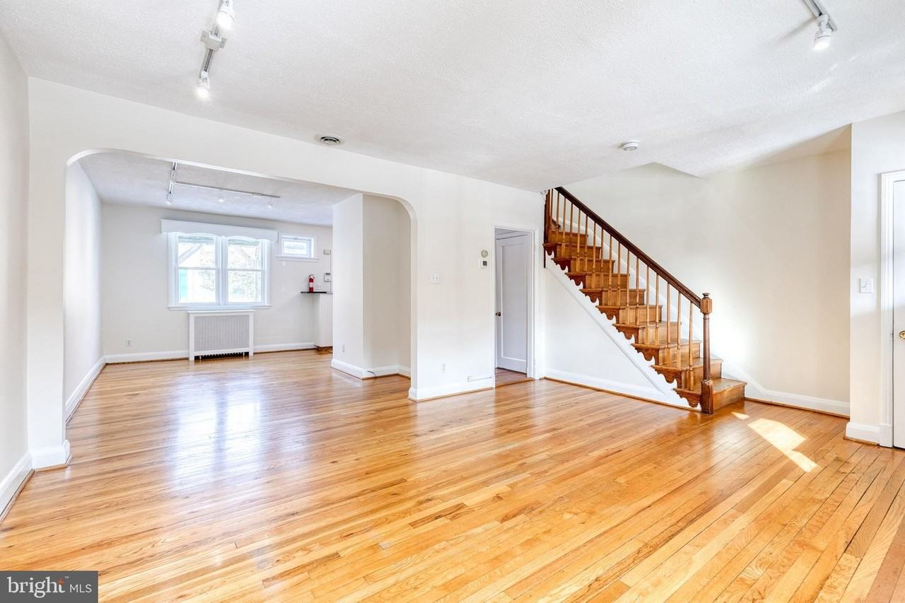 3918 Beech Ave - Photo 5 of 24