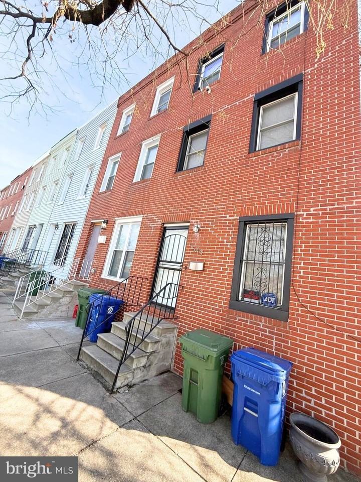 549 Mosher St - Photo 3 of 42