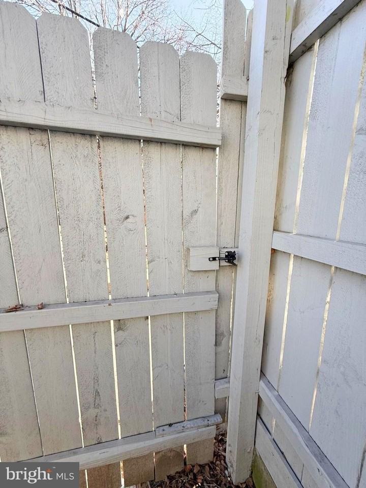 549 Mosher St - Photo 6 of 42