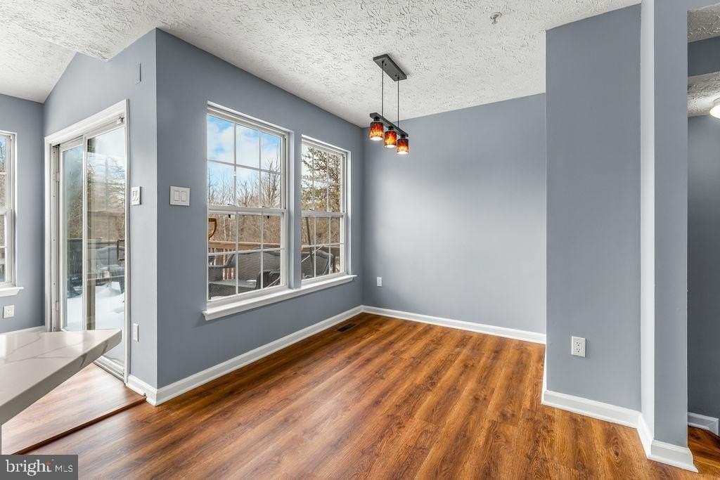 7711 Cornerstone Way - Photo 7 of 33