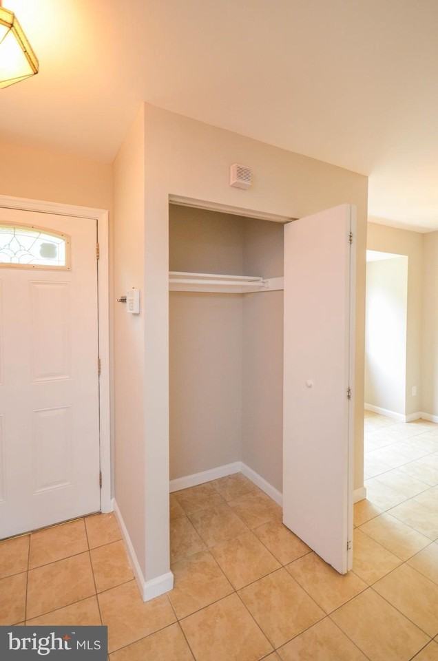 19404 Transhire Rd - Photo 2 of 32