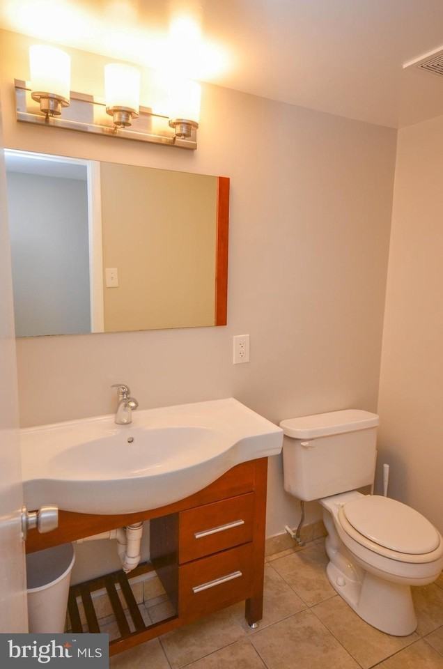 19404 Transhire Rd - Photo 6 of 32