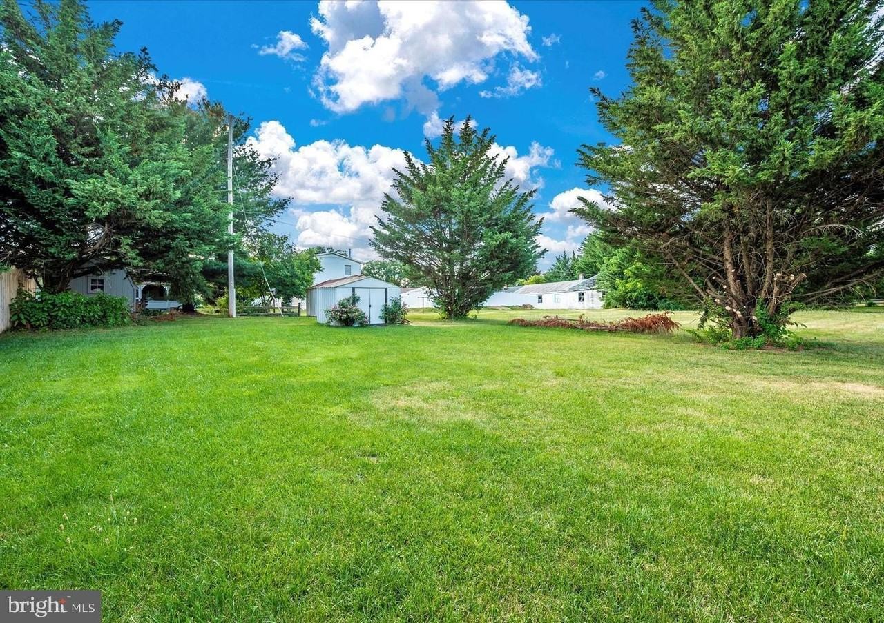 13908 Greenfield Ave - Photo 7 of 11