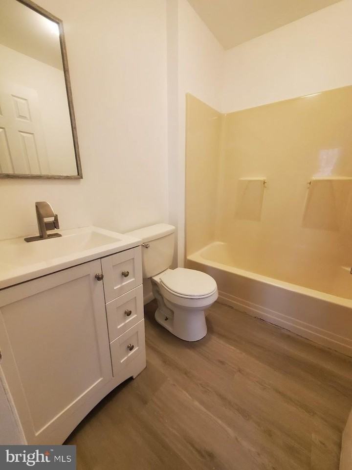 72 Peony St - Photo 3 of 8