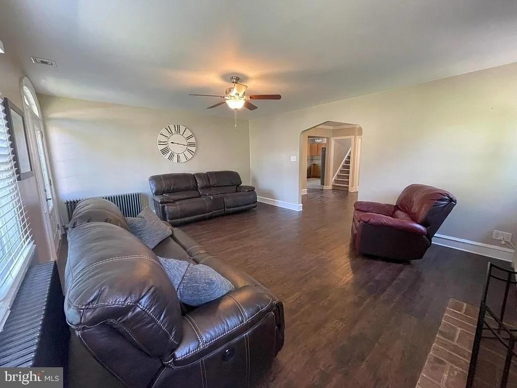 2249 W Walnut St - Photo 4 of 28