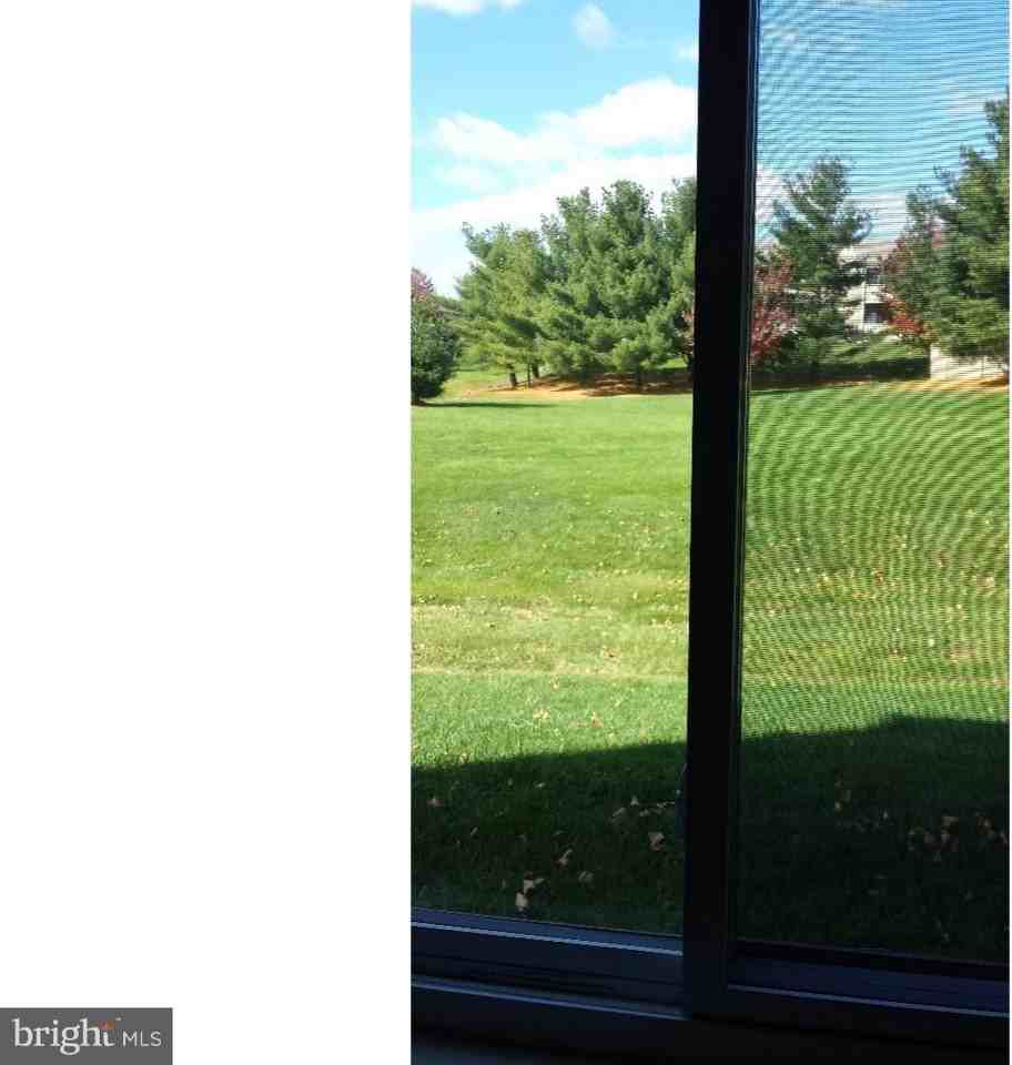 2715 Adams Ct - Photo 3 of 17