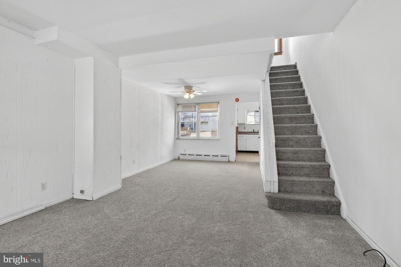 1617 S Newkirk St - Photo 2 of 22