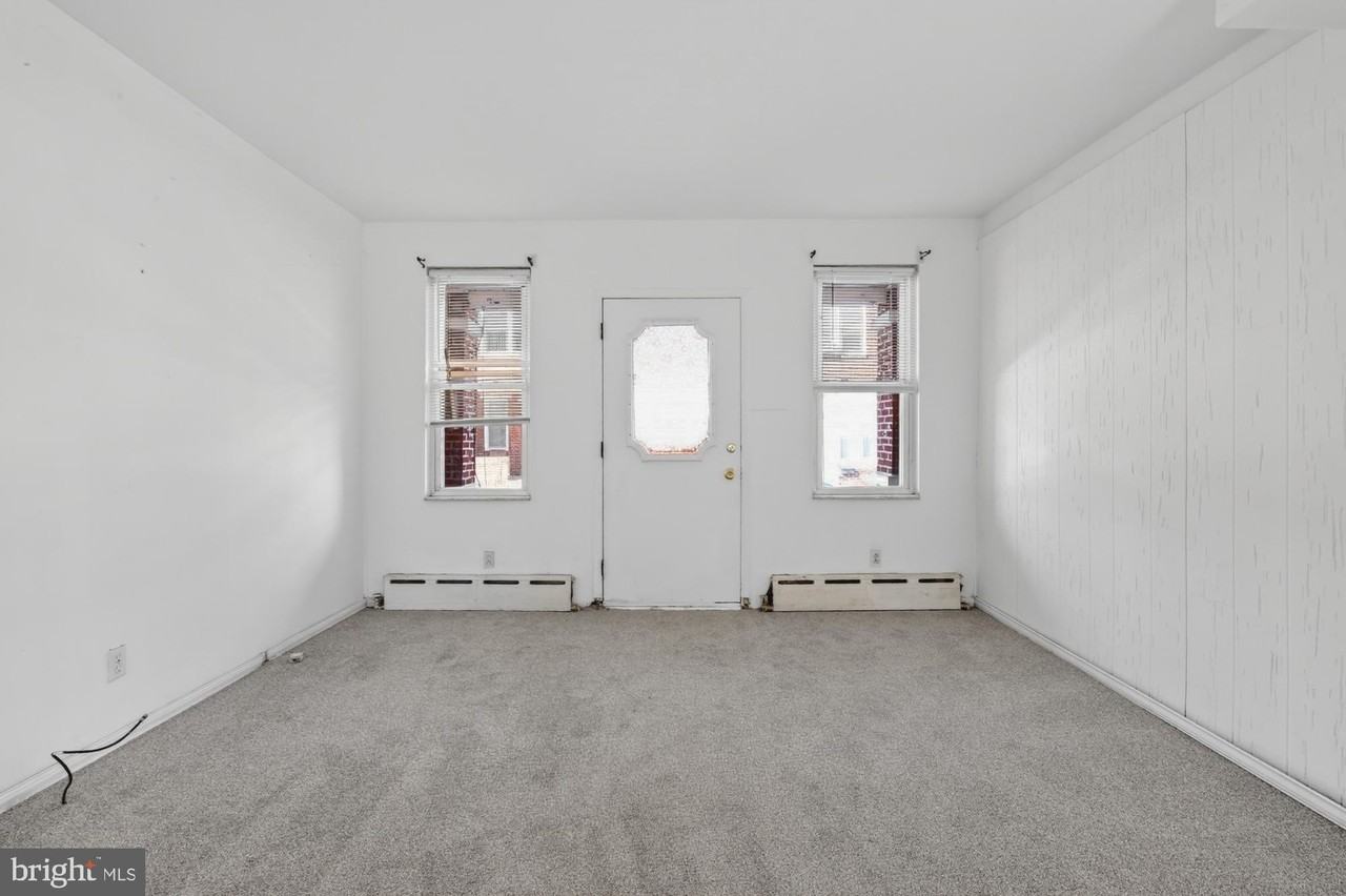 1617 S Newkirk St - Photo 3 of 22