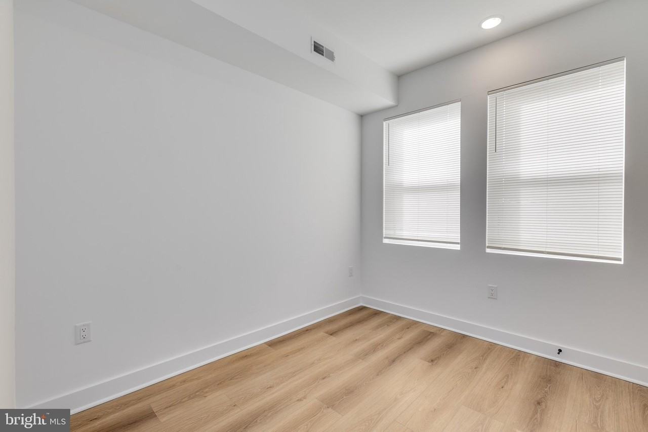 1634 W Susquehanna Ave #3 - Photo 3 of 10