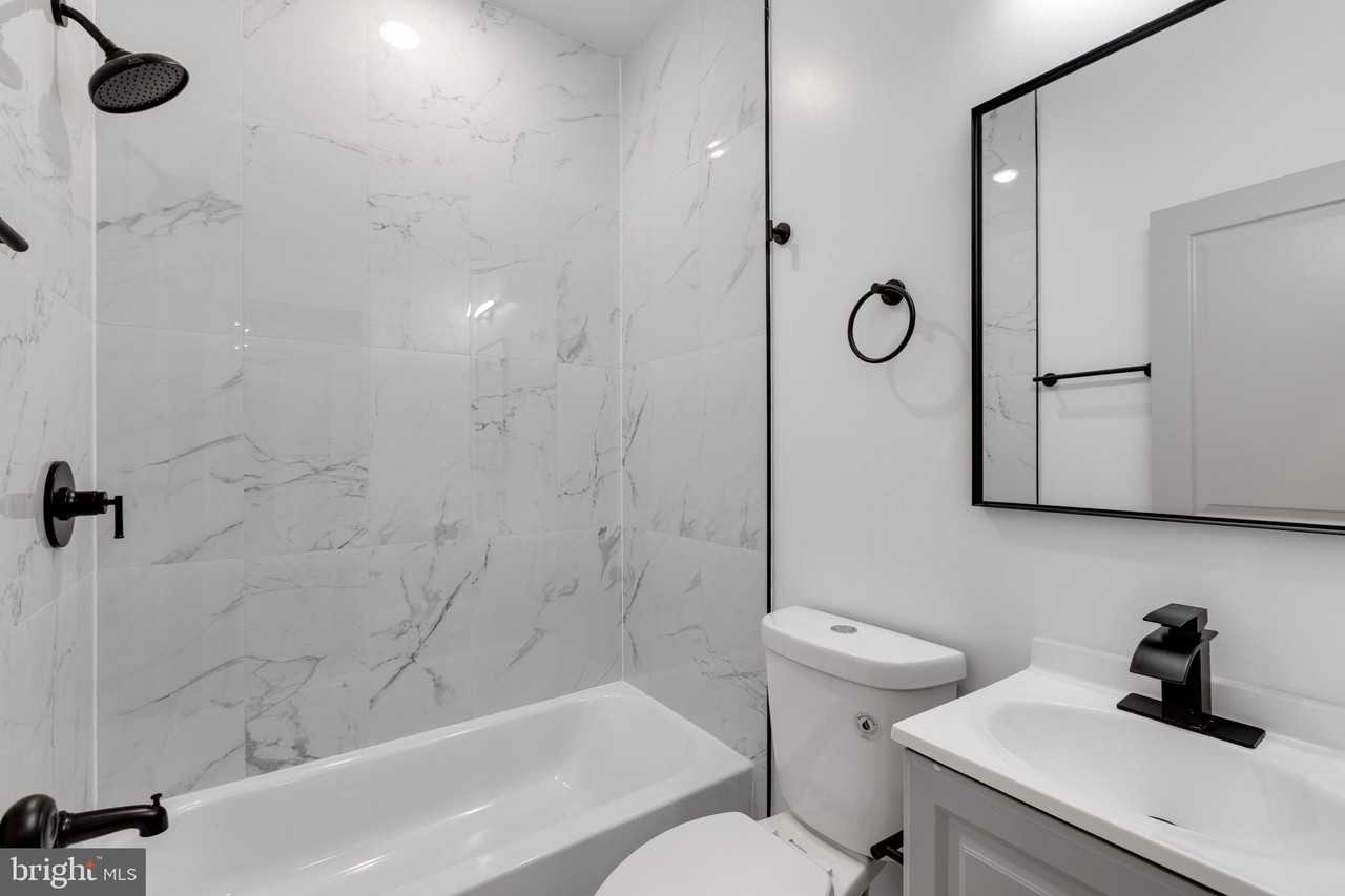1634 W Susquehanna Ave #3 - Photo 5 of 10