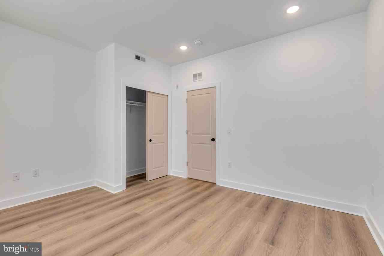 1634 W Susquehanna Ave #3 - Photo 7 of 10