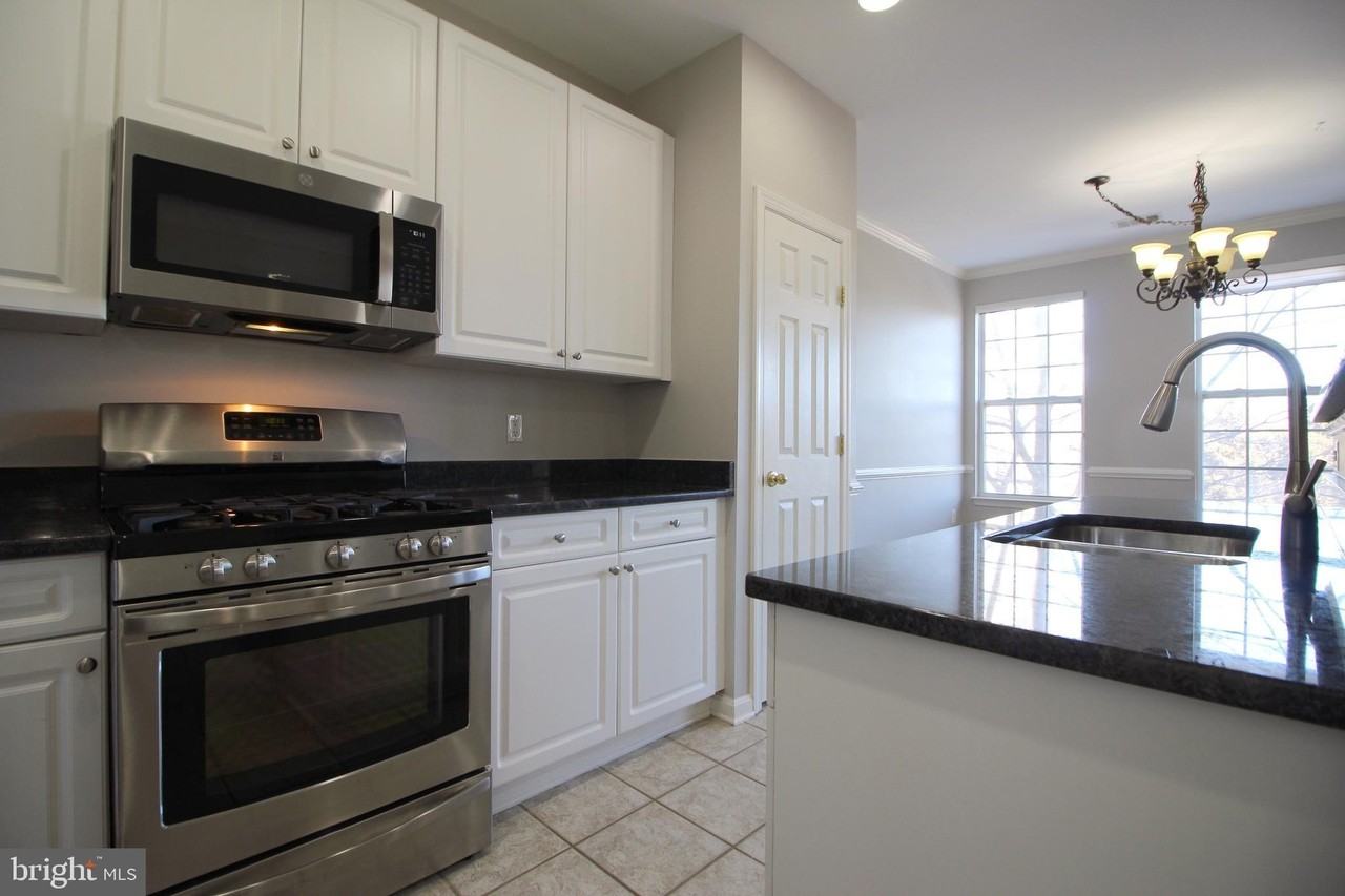 2651 Park Tower Dr Apt 302 #302 - Photo 5 of 23