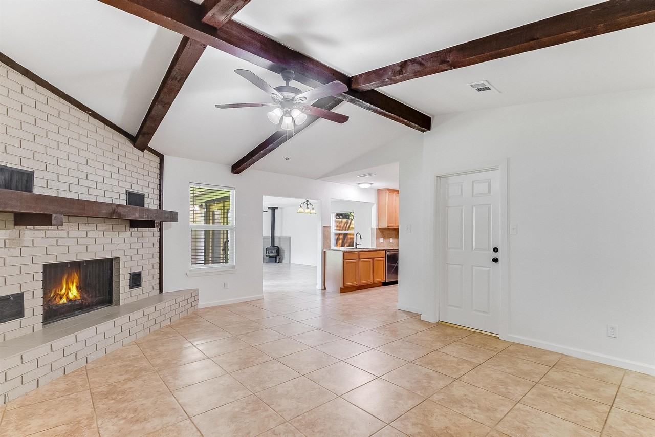 205 Mcgee Trl - Photo 6 of 30