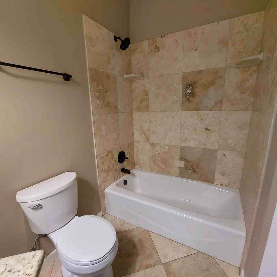 300 Knights Row - Photo 3 of 18