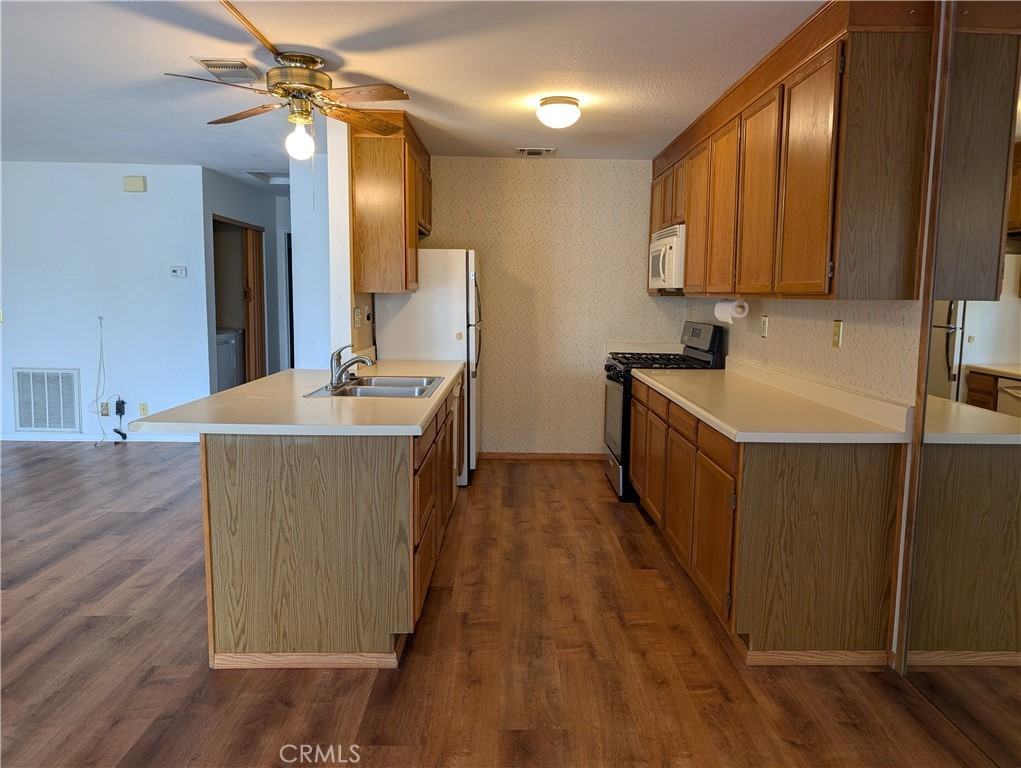 27535 Lakeview 38 - Photo 7 of 16