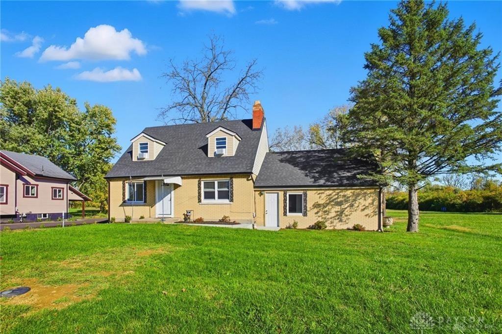 2512 Harshman Rd - Photo 3 of 40