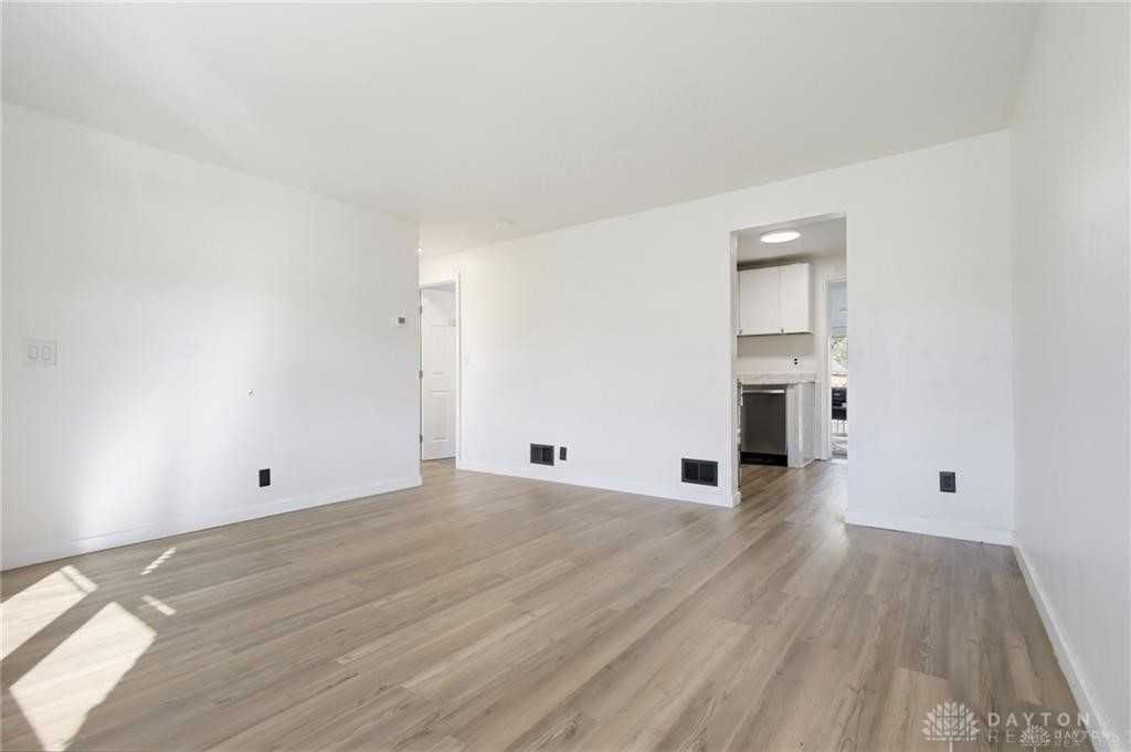 2512 Harshman Rd - Photo 6 of 40