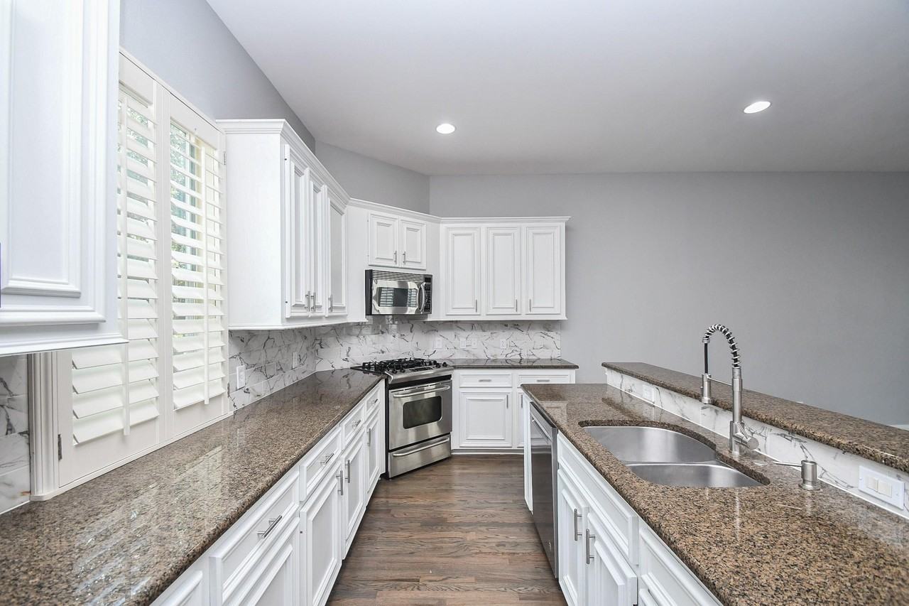 1016 Studer St - Photo 6 of 18