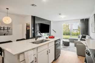 852 Se Grovebush Ln - Photo 1 of 1