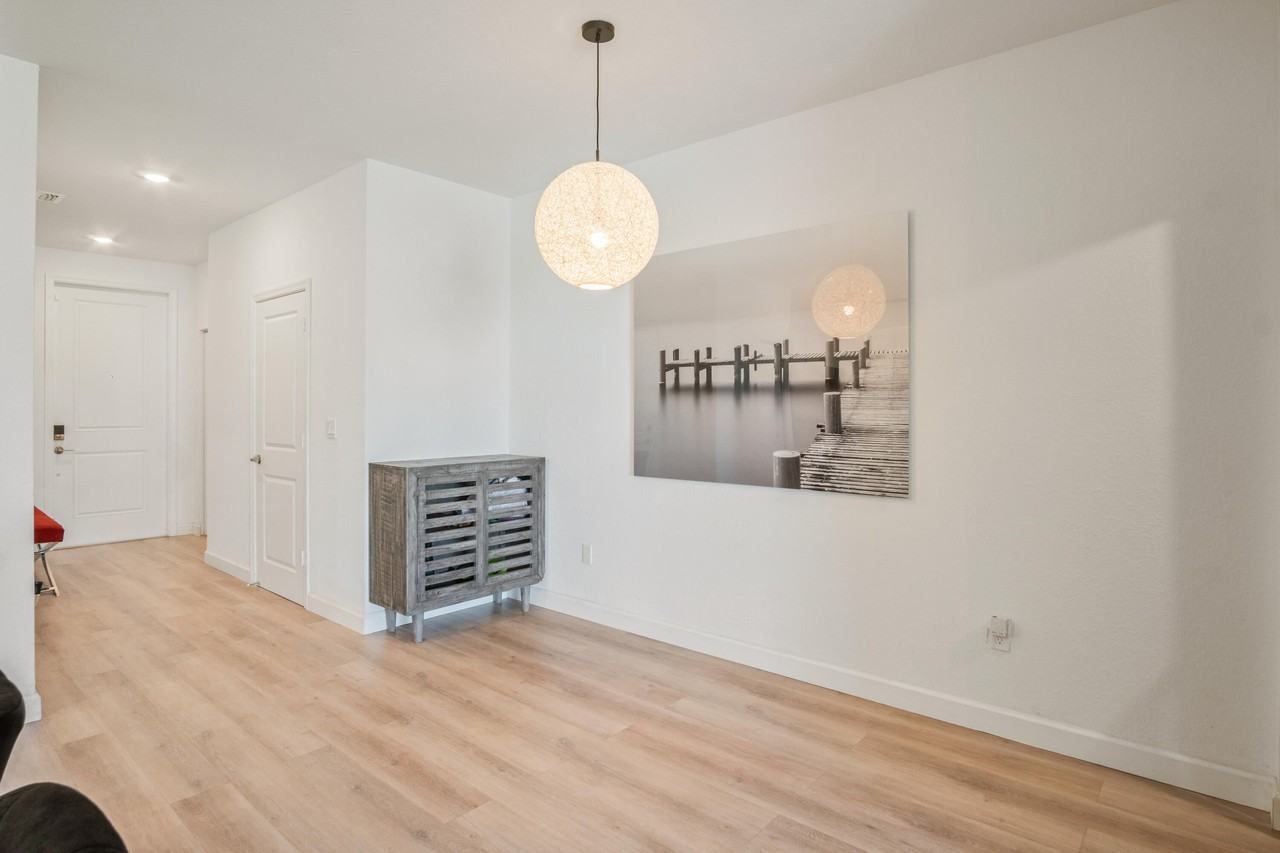 852 Se Grovebush Ln - Photo 6 of 30