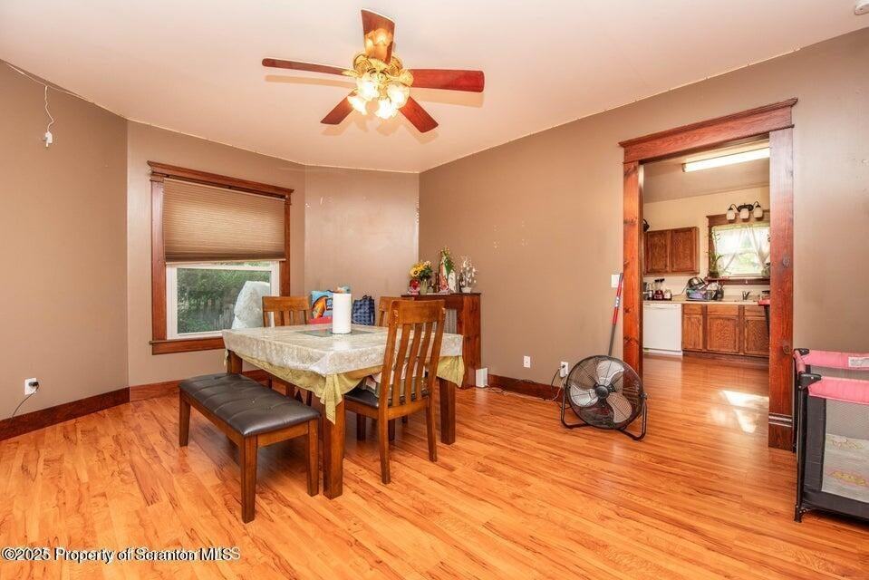 947 William St - Photo 4 of 27